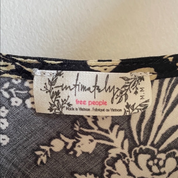 Free People slip dress Forever Fields Black Floral read size intimately free - Picture 2 of 13